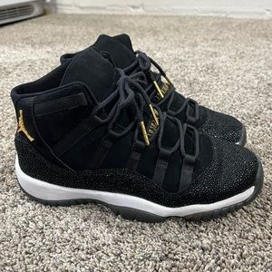 Jordan 11 Retro Heiress Black Stingray